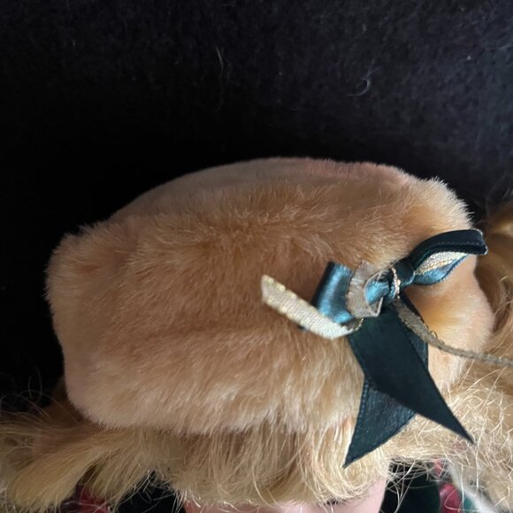 Holiday/Winter Porcelian Doll - Picture 6 of 10